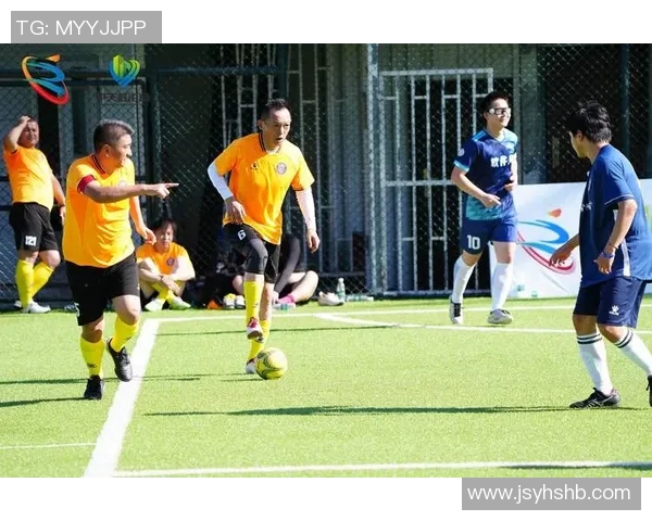 五人制足球球星激烈对决 展现顶级技术与精彩进攻防守较量 五人制足球球星激烈对决 展现顶级技术与精彩进攻防守较量