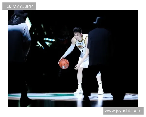 法国十几岁足球天才男篮崭露头角 未来潜力无可限量 法国十几岁足球天才男篮崭露头角 未来潜力无可限量